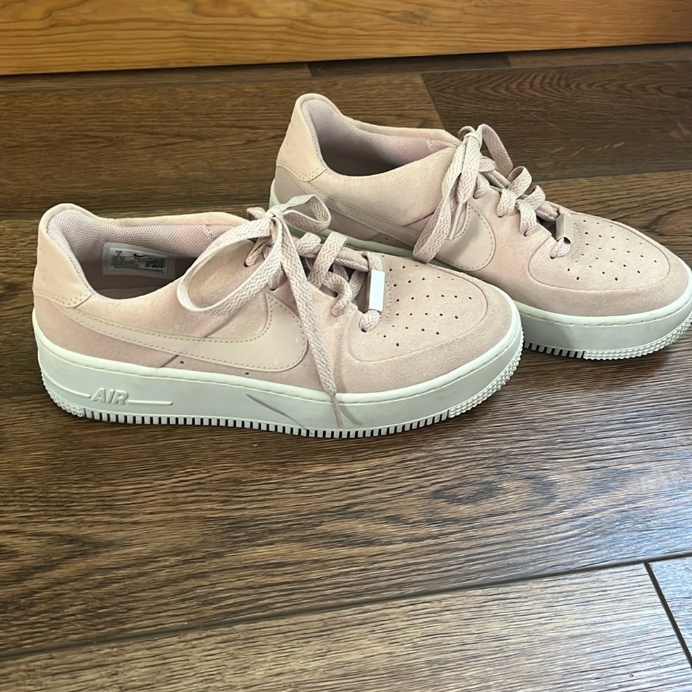Women’s Nike Air Force 1